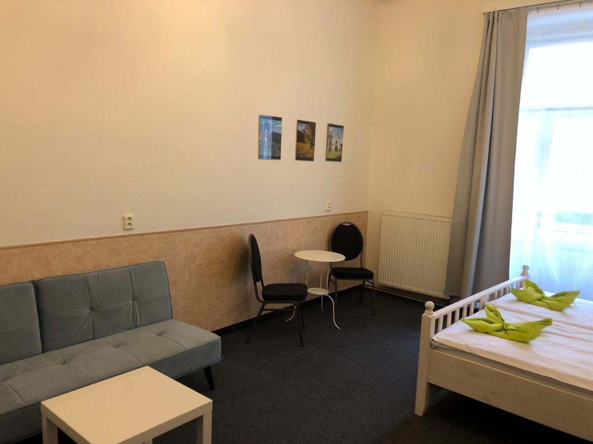 Welcome & Praguecentre Hostal *